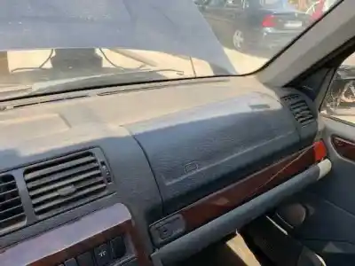 Здавання транспортного засобу land rover range rover ii (p38a) 4.6 4x4 року 2000 потужний 60d