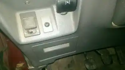 Véhicule à la ferraille nissan terrano/terrano.ii (r20) td27 de l'année 1993 alimenté td27