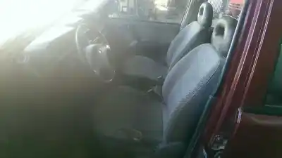 Véhicule à la ferraille nissan terrano/terrano.ii (r20) td27 de l'année 1993 alimenté td27