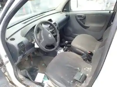Véhicule à la ferraille corsa                                              combo                                                                                                                                                                                                                                                      corsa c familiar                                                                                                                                                                                                                                           de l'année 2002 alimenté y17dt