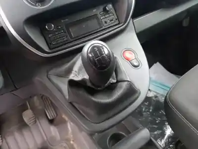 Veicolo di demolizione renault kangoo m/d k9k b6 dell'anno 2014 alimentato k9k b6