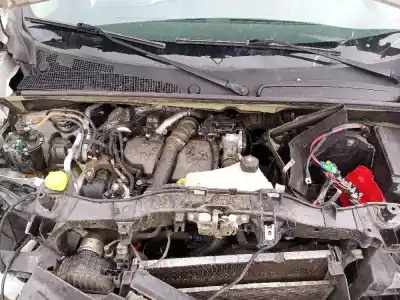 Veicolo di demolizione renault kangoo m/d k9k b6 dell'anno 2014 alimentato k9k b6