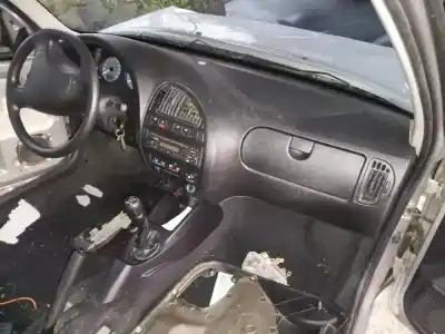 Vehículo de desguace citroen saxo (s0, s1) 1.4 vts del año 2001 con motor kfxtu3jp