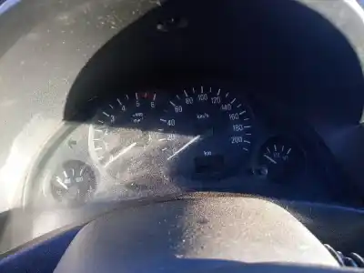 Veicolo di demolizione opel corsa c y17dtl dell'anno 2001 alimentato y17dtl