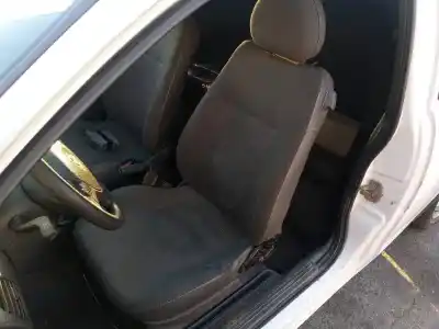 Veicolo di demolizione opel corsa c y17dtl dell'anno 2001 alimentato y17dtl