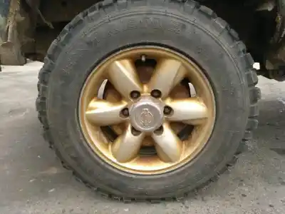 Vehicul casat nissan pickup (d22) td25ti al anului 1999 alimentat td25ti