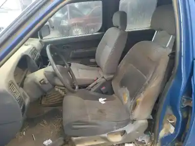 Vehicul casat nissan pickup (d22) td25ti al anului 1999 alimentat td25ti