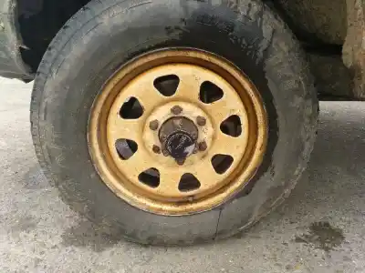 Vehicul casat nissan pickup (d22) td25ti al anului 1999 alimentat td25ti