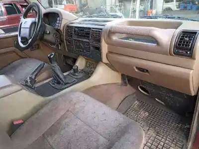 Здавання транспортного засобу land rover discovery (salljg/lj) d21l року 2001 потужний d21l