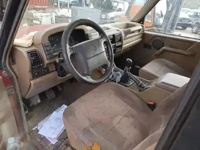 Здавання транспортного засобу land rover discovery (salljg/lj) d21l року 2001 потужний d21l