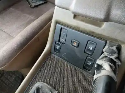 Scrapping Vehicle land rover discovery iv (l319) 5.0 v8 4x4 of the year 2001 powered d21l