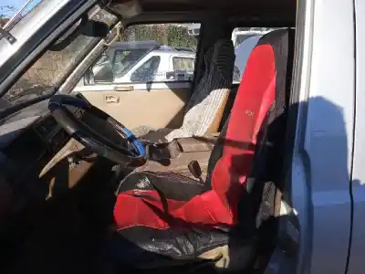 Veicolo di demolizione nissan vanette (c220) ld20 dell'anno 1989 alimentato ld20