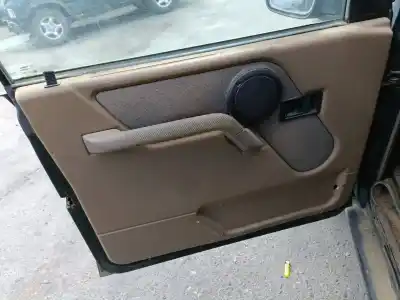 Здавання транспортного засобу land rover discovery iv (l319) 5.0 v8 4x4 року 1996 потужний 18l