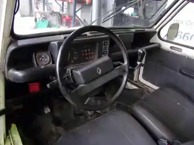 Здавання транспортного засобу RENAULT 4 BERLINA FAMILIAR FURGONETA Básico L R 1123 року 1991 потужний 688