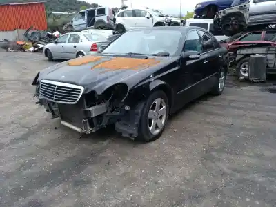 Здавання транспортного засобу MERCEDES-BENZ CLASE E W211 BERLINA E 270 CDI 211.016 року 2001 потужний 