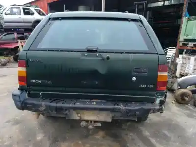 Véhicule à la ferraille opel frontera a 4jb1 de l'année 2001 alimenté 4jb1