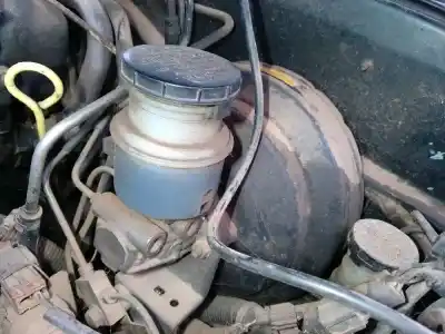 Véhicule à la ferraille opel frontera a 4jb1 de l'année 2001 alimenté 4jb1