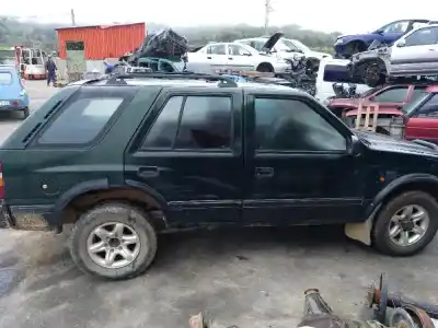 Véhicule à la ferraille opel frontera a 4jb1 de l'année 2001 alimenté 4jb1