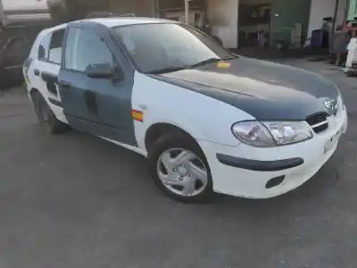 Sloopvoertuig nissan almera (n16/e) yd22ddt van het jaar 2000 aangedreven yd22ddt