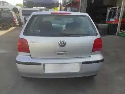 Veículo de Sucata volkswagen polo iii classic (6v2) 60 1.4 do ano 2001 alimentado aud