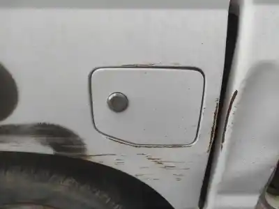 Vehicul casat nissan pickup (d22) td25 al anului 2000 alimentat td25