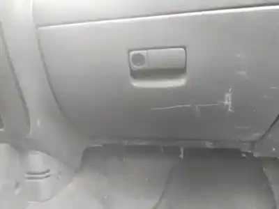 Vehicul casat nissan pickup (d22) td25 al anului 2000 alimentat td25