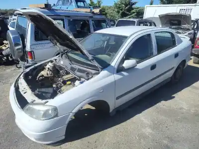 Veicolo di demolizione OPEL ASTRA G SEDÁN (T98) 1.7 DTI 16V (F69) dell'anno 1998 alimentato Y17DT