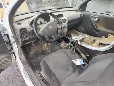 Véhicule à la ferraille CORSA                                              COMBO                                                                                                                                                                                                                                                      CORSA C Familiar                                                                                                                                                                                                                                           de l'année 2004 alimenté Y13DT