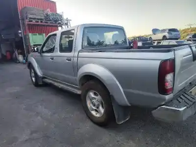 Veicolo di demolizione nissan pickup (d22) yd25ddti dell'anno 2004 alimentato yd25ddti