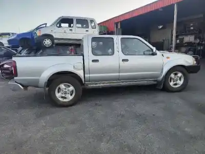 Veicolo di demolizione nissan pickup (d22) yd25ddti dell'anno 2004 alimentato yd25ddti