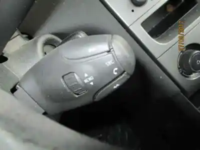 Veículo de Sucata peugeot 308 sw envy hdi peugeot do ano 2008 alimentado 9hz