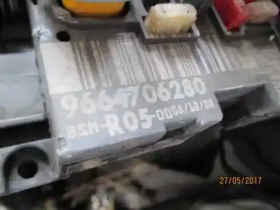 Veículo de Sucata peugeot 308 sw envy hdi peugeot do ano 2008 alimentado 9hz