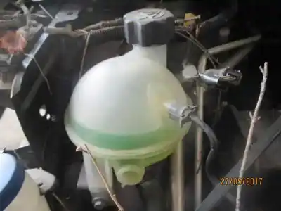 Veículo de Sucata peugeot 308 sw envy hdi peugeot do ano 2008 alimentado 9hz