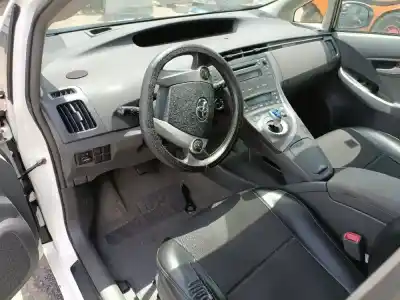 Scrapping Vehicle toyota prius (nhw30) eco of the year 2011 powered 2zr fxe