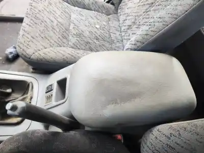 Здавання транспортного засобу ssangyong musso 2.9 d року 2001 потужний 662la