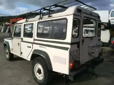 Véhicule à la ferraille land rover                                         santana                                                                                                                                                                                                                                                    serie iii 88 89 108 109 special diesel 2.5                                                                                                                                                                                                                 de l'année 1990 alimenté d e 74