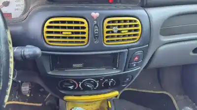 Veicolo di demolizione renault megane i coupe fase 2 (da..) f9q732 dell'anno 0 alimentato f9q