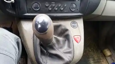 Veicolo di demolizione renault megane ii berlina 5p k9kd7 dell'anno 0 alimentato k9kd7