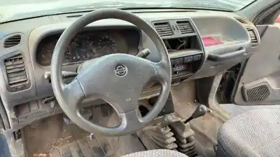 Véhicule à la ferraille nissan terrano/terrano.ii (r20) td27 de l'année 0 alimenté td27