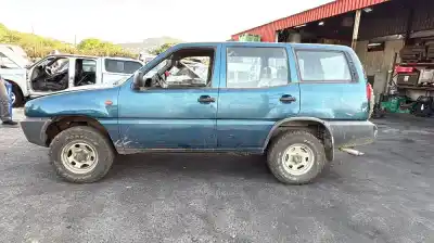 Véhicule à la ferraille nissan terrano/terrano.ii (r20) td27 de l'année 0 alimenté td27