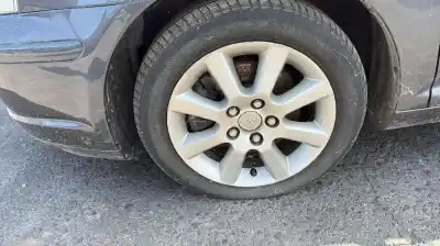 Sloopvoertuig toyota avensis (t27) 2adftv van het jaar 0 aangedreven 2adftv