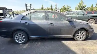 Sloopvoertuig toyota avensis (t27) 2adftv van het jaar 0 aangedreven 2adftv