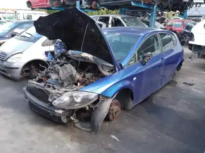 Scrapping Vehicle SEAT LEON (1P1) 2.0 TDI 16V of the year 2005 powered BKD