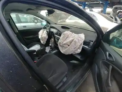 Veicolo di demolizione citroen c5 berlina attraction dell'anno 2006 alimentato 9hz