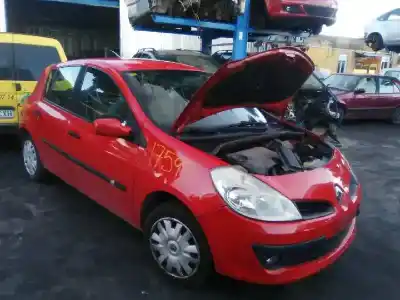 Sloopvoertuig renault clio iii 1.5 dci diesel cat van het jaar 2006 aangedreven k9k766