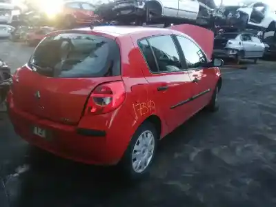 Sloopvoertuig renault clio iii 1.5 dci diesel cat van het jaar 2006 aangedreven k9k766