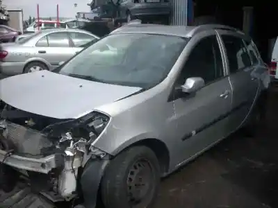 Veículo de Sucata renault clio grandtour 1.5 dci diesel do ano 2008 alimentado 