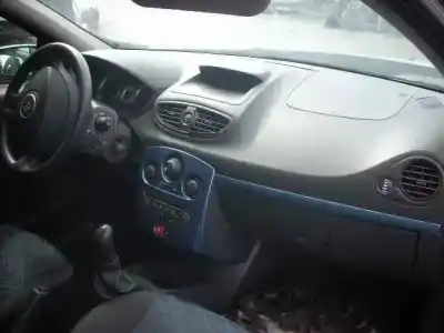 Veículo de Sucata renault clio grandtour 1.5 dci diesel do ano 2008 alimentado 