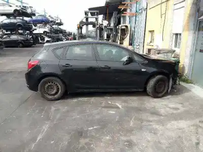 Véhicule à la ferraille opel astra j lim. 4türig selection de l'année 2017 alimenté b14xer