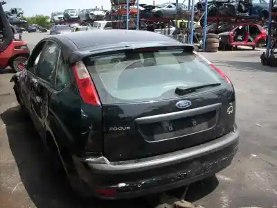 Sloopvoertuig ford focus berlina (cap) ghia van het jaar 2006 aangedreven hxda